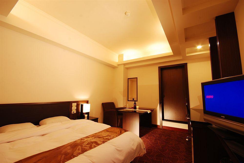 Twinstar Hotel Taichung Eksteriør bilde