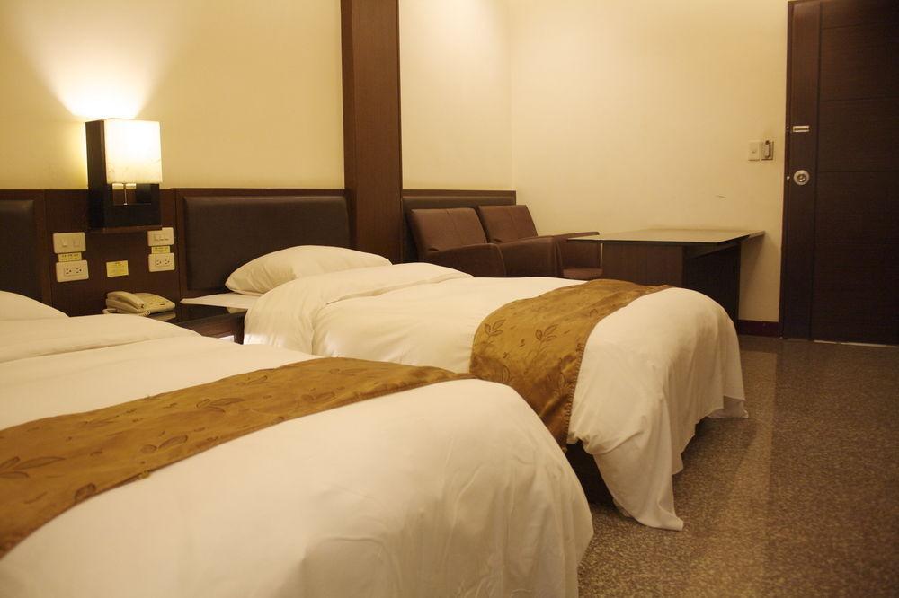 Twinstar Hotel Taichung Eksteriør bilde