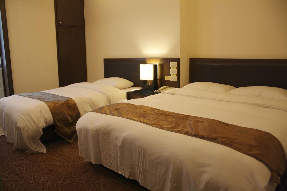 Twinstar Hotel Taichung Eksteriør bilde