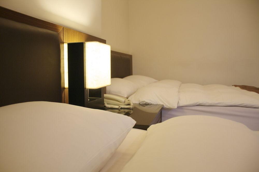 Twinstar Hotel Taichung Eksteriør bilde