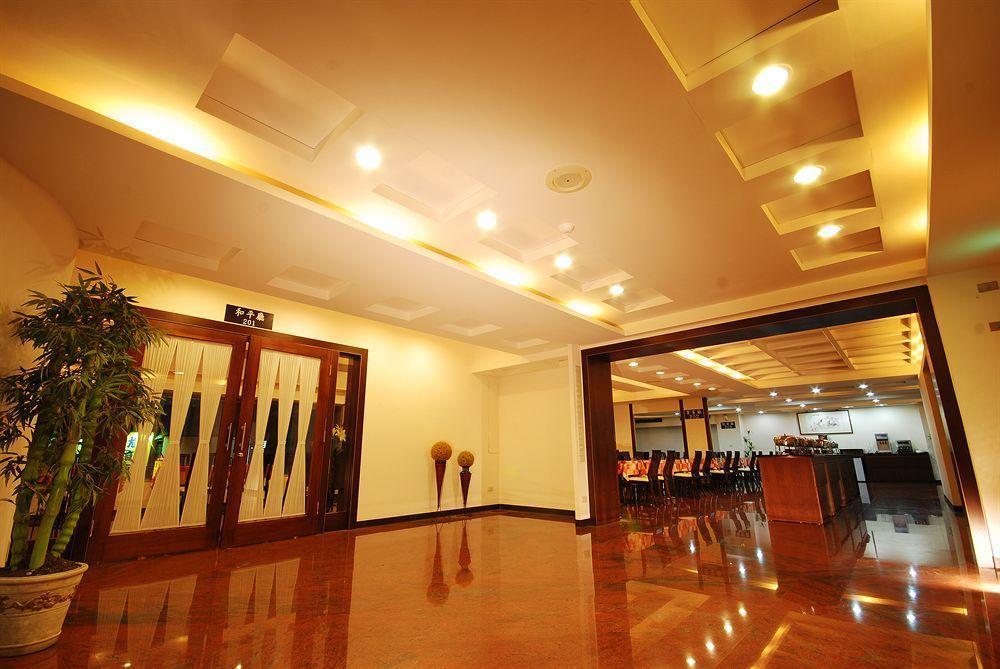 Twinstar Hotel Taichung Eksteriør bilde