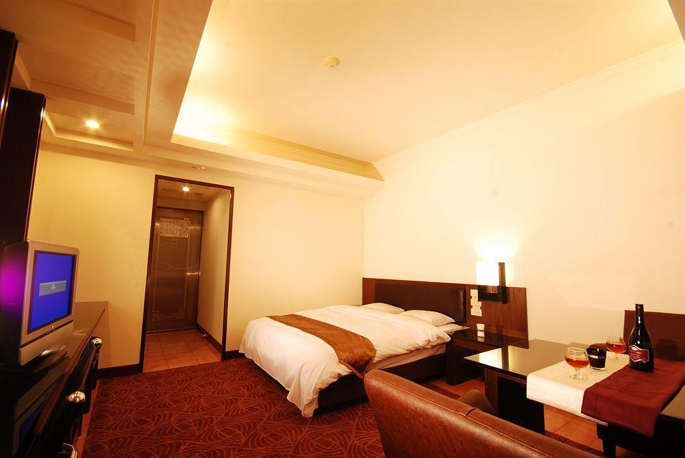 Twinstar Hotel Taichung Eksteriør bilde