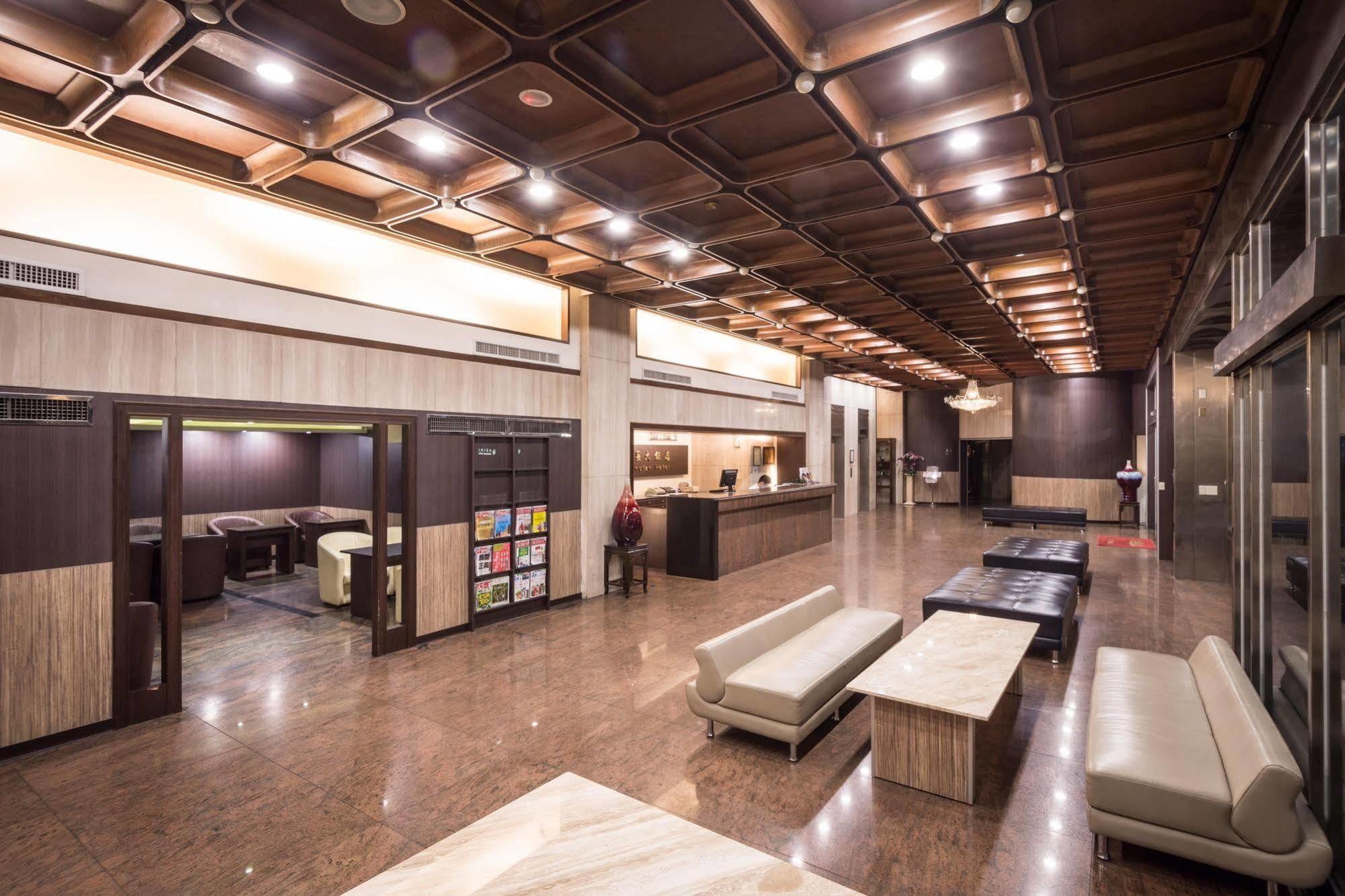 Twinstar Hotel Taichung Eksteriør bilde