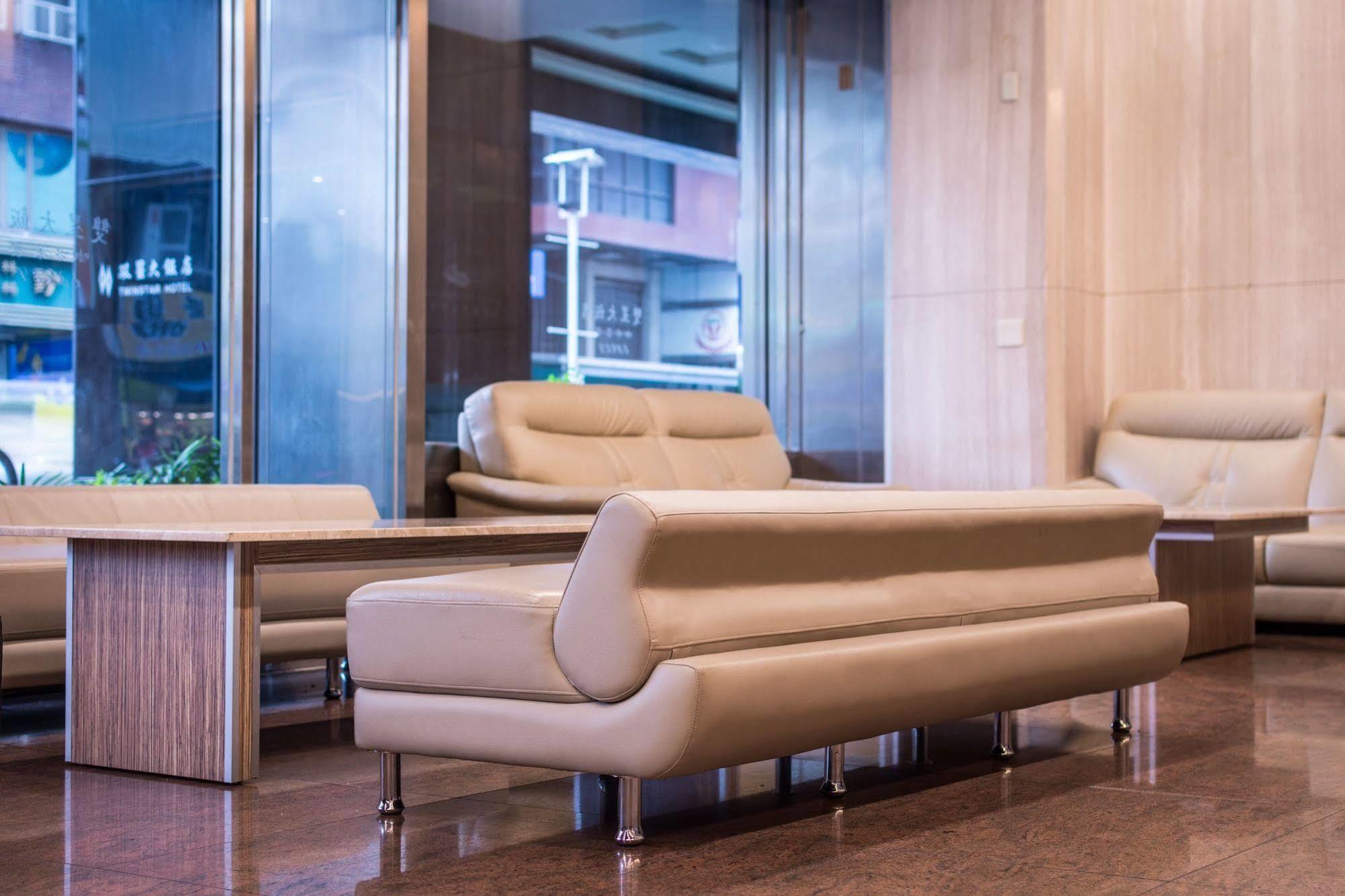Twinstar Hotel Taichung Eksteriør bilde