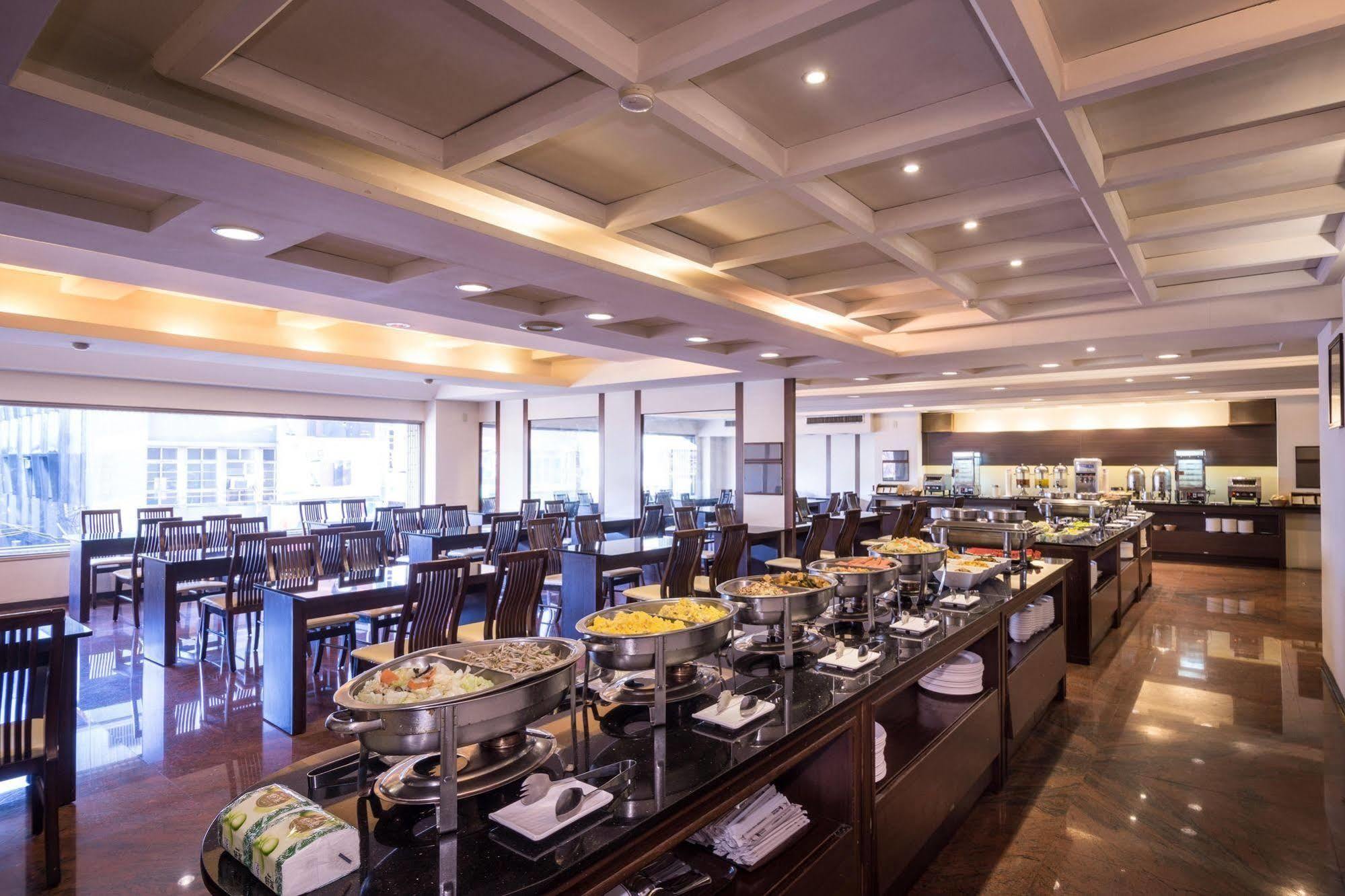 Twinstar Hotel Taichung Eksteriør bilde