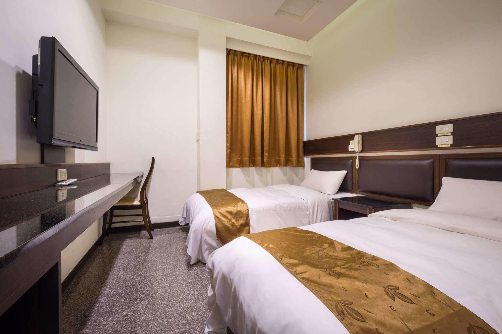 Twinstar Hotel Taichung Eksteriør bilde